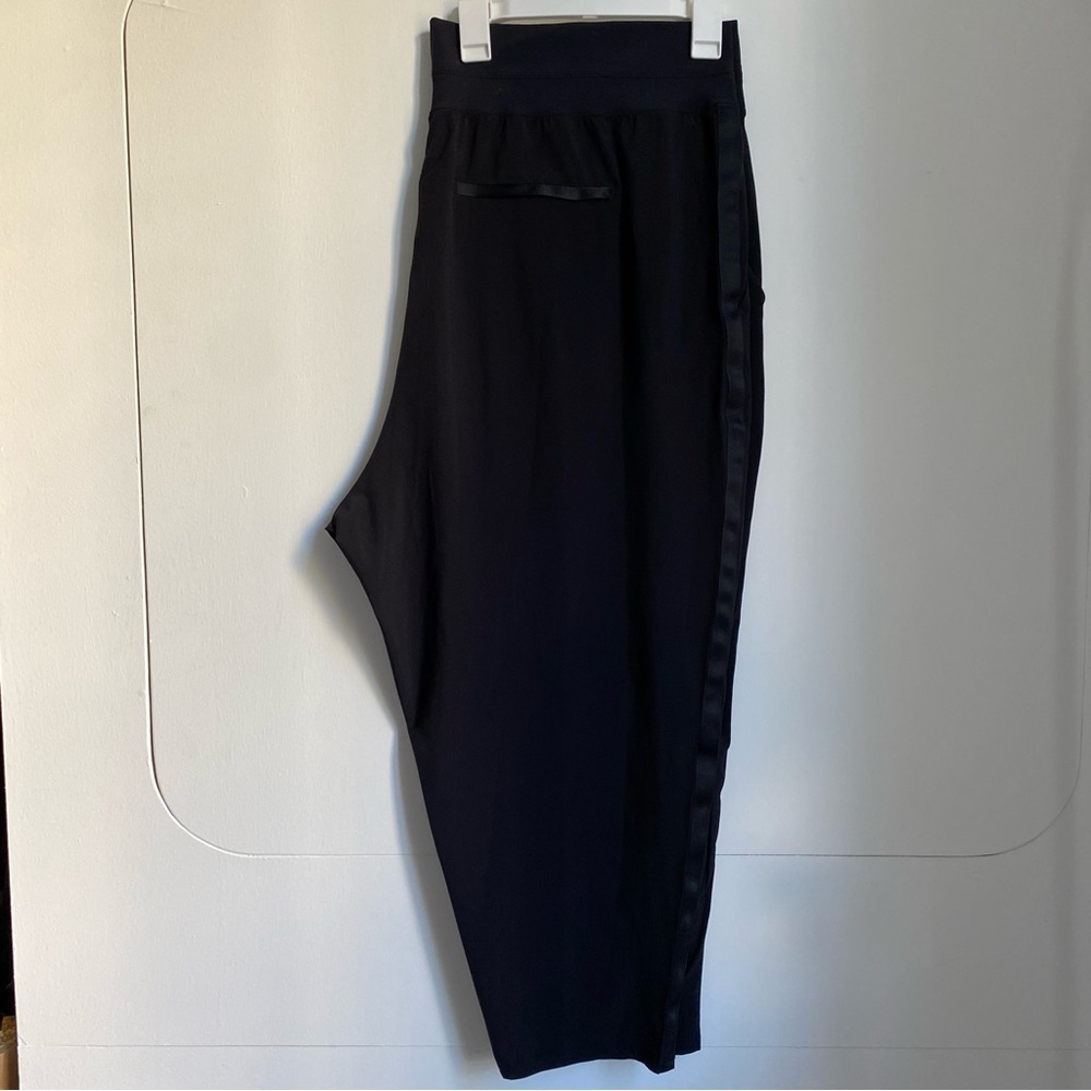 NWOT Athleta Nolita Slim Tapered Cropped Pants Black 24 - Picture 7 of 8